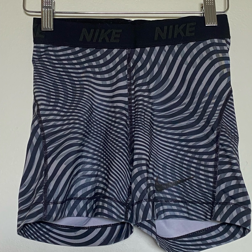 Nike Black and White Wave Pattern Shorts